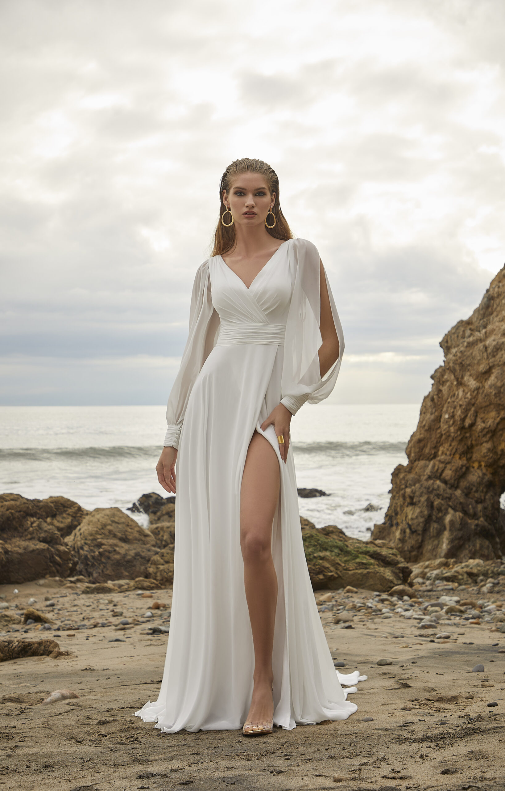Elegant Form-Fitting Long Sleeve Wedding Dress Martha Ocean